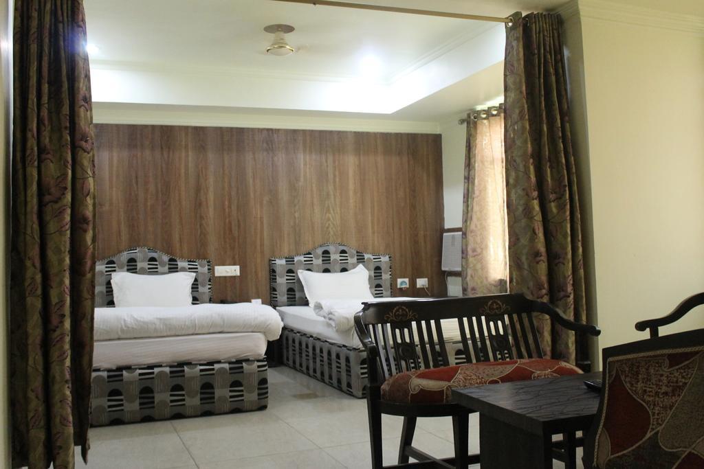 Bodhgaya Gautam Hotell Rom bilde